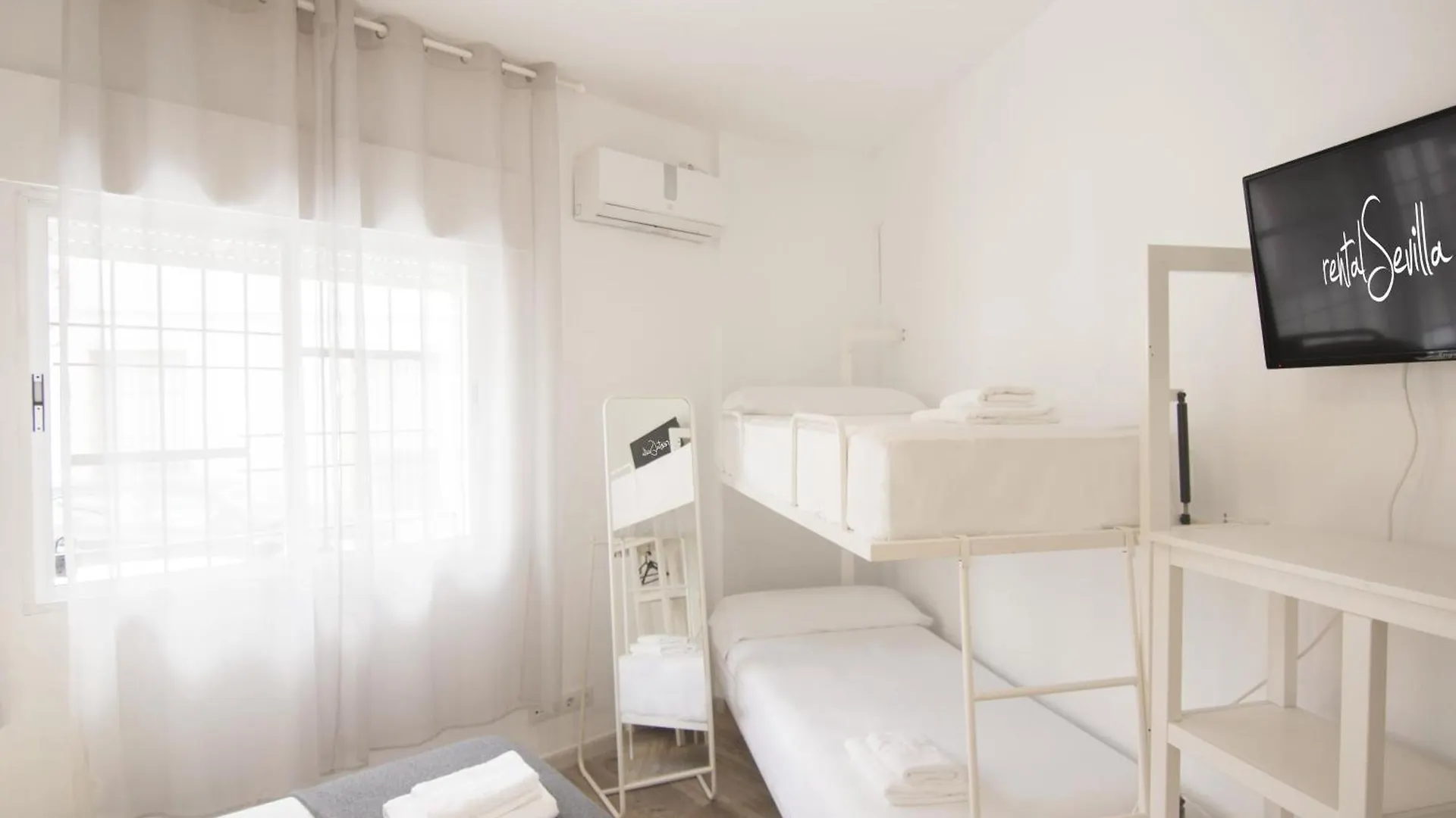 Rentalsevilla Ensenada Apartment Seville
