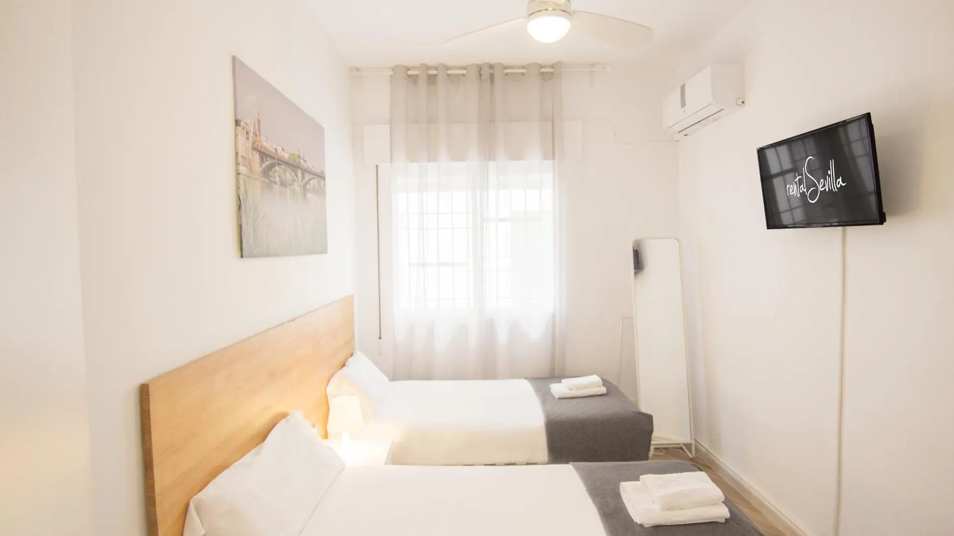 Rentalsevilla Ensenada Apartment Seville